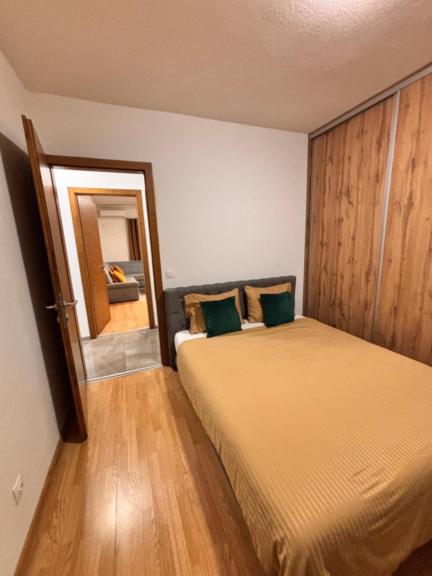 R-Residency Ll Apartment Баня Лука Екстериор снимка